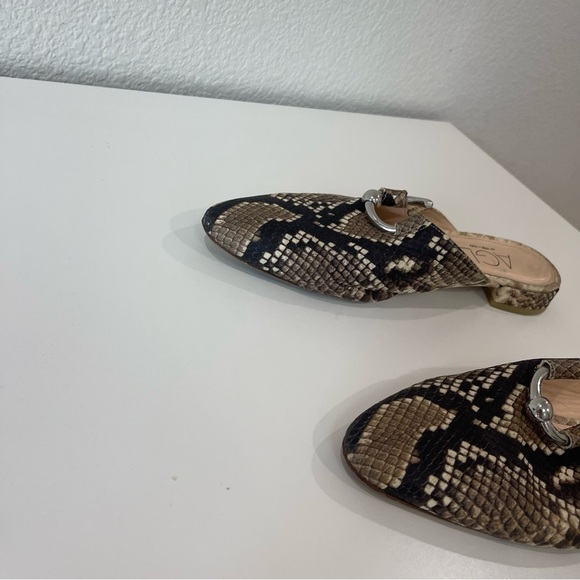 AGL Snake Print Flat Loafer with Round Medal Decoration Size 40 - Picture 3 of 8